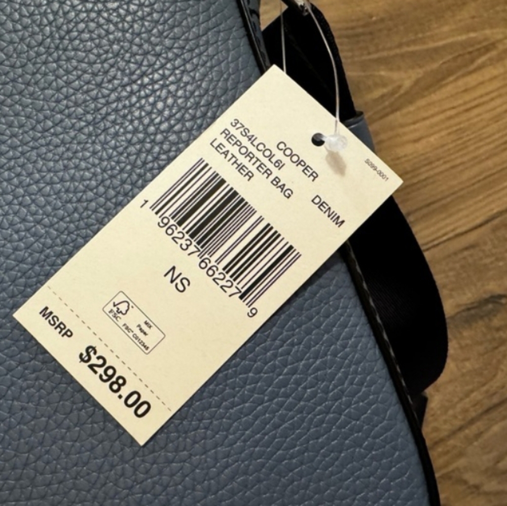 MICHAEL KORS COOPER NWT REPORTER BAG - Picture 7 of 7